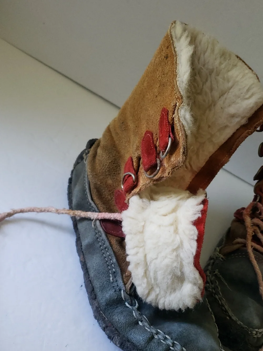 Canadian Moccasin Boots Size 9